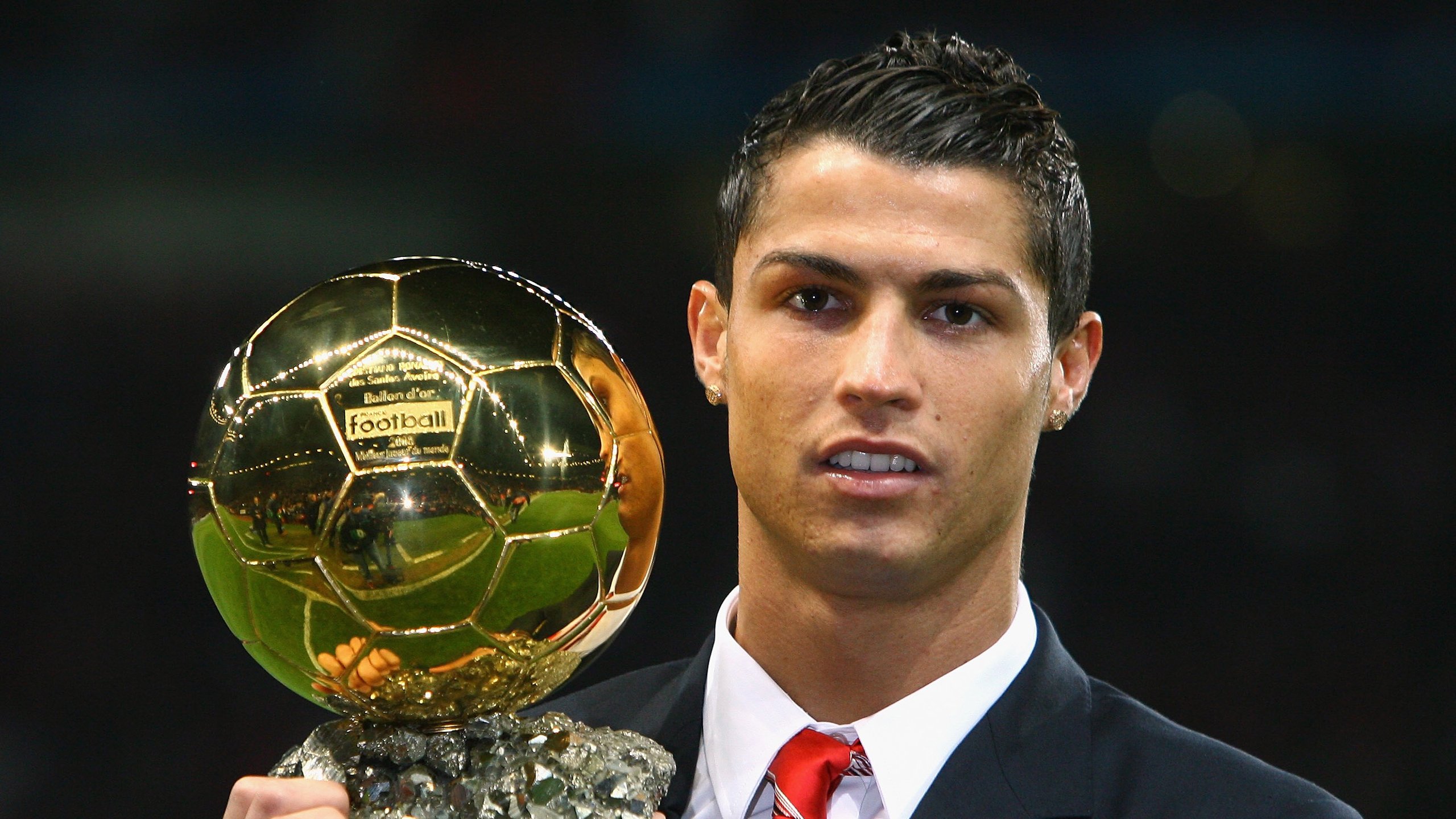 开云-闪电两连击击沉巨人！芬兰窒息式开局，布雷默一战封神