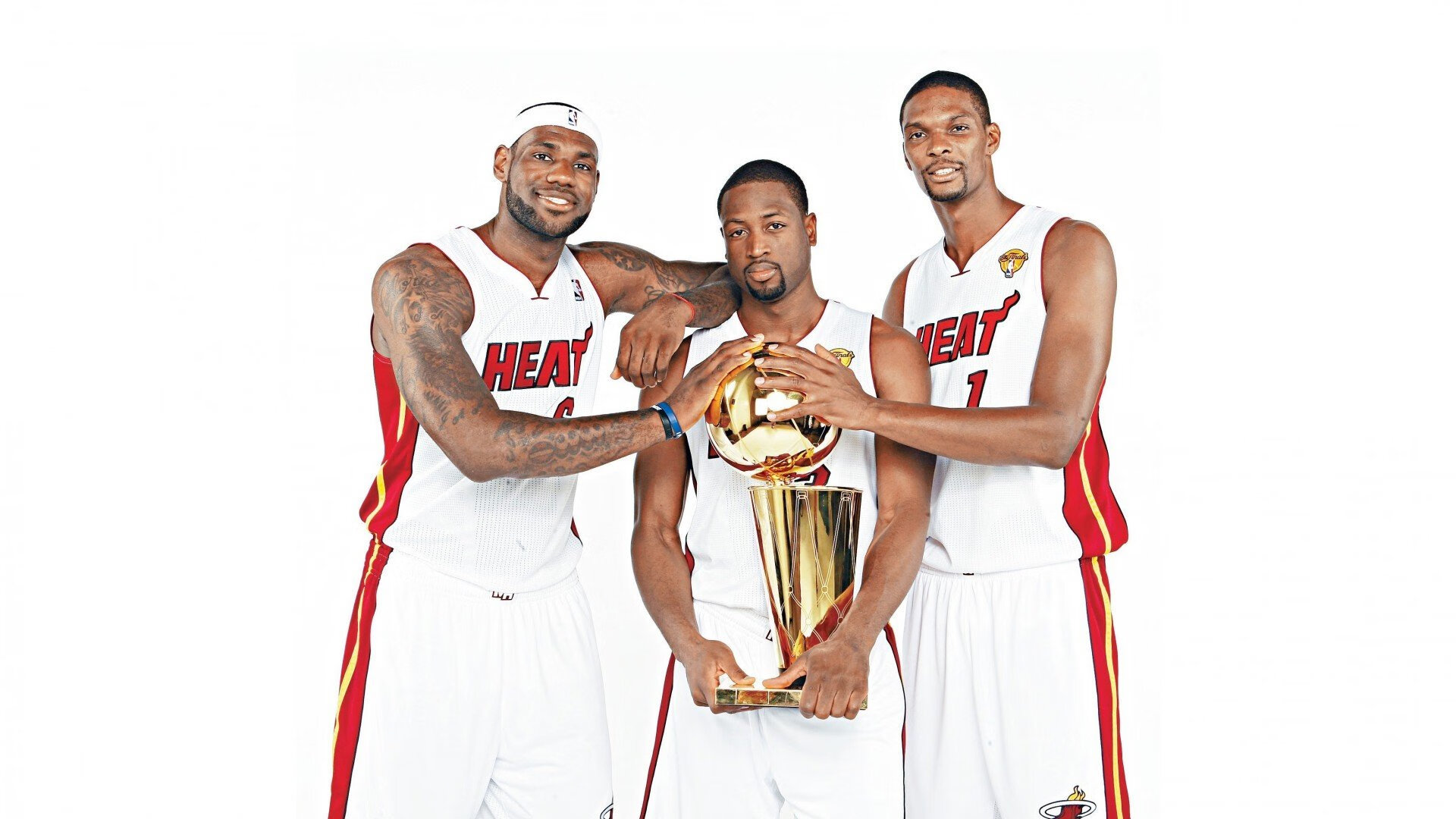 战术完胜!潜水艇连续攻击波冲垮雷恩,卢卡库红牌引爆致命转折