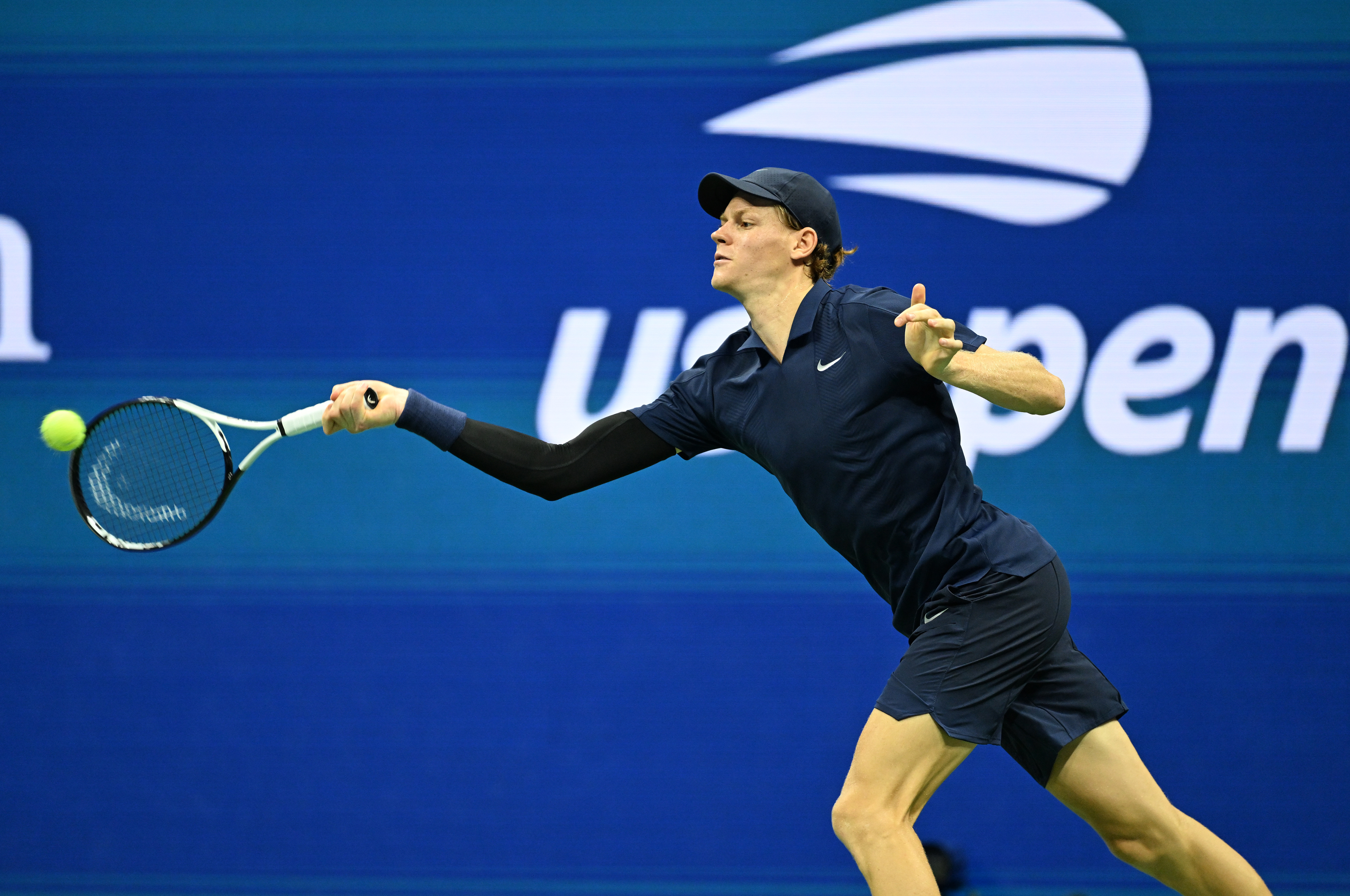 美网绝杀年终总决赛，辛纳统治全场